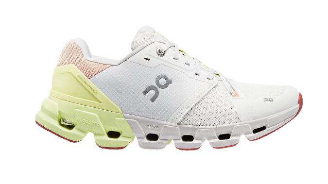 On Cloudflyer 4 'White/Hay'
