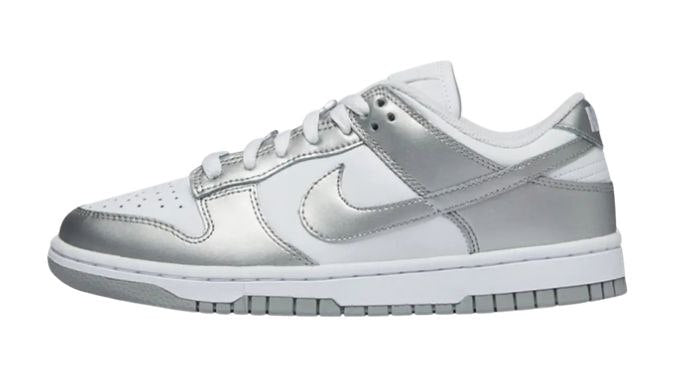 Nike Dunk 'Metallic Silver'