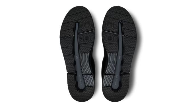 On The Roger Advantage 'Black'