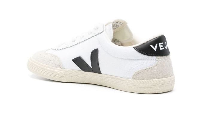 VEJA 'White Black'